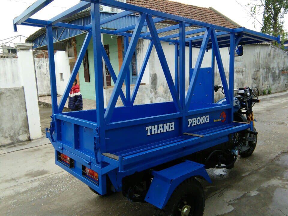 xe ba gác 3 bánh chở sắt tôn