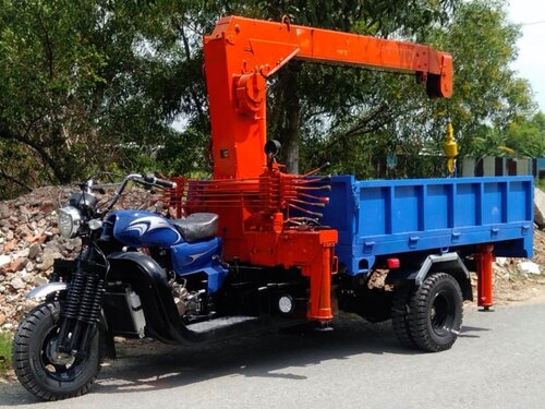Mẫu Xe 3 Bánh Có Cẩu Chạy Xăng