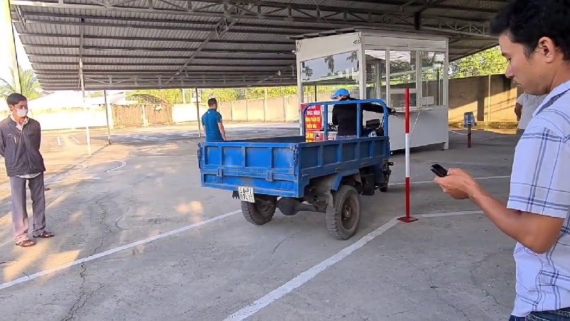 Những Lưu ý Quan Trọng Cho Quá Trình Lái Xe Ba Bánh Với Bằng Lái Xe Theo đúng Quy định