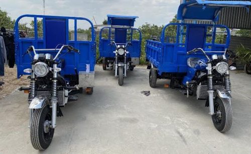 Hình ảnh Cửa Hàng Bán Xe Ba Gác Cũ Với Các Mẫu Xe Trưng Bày